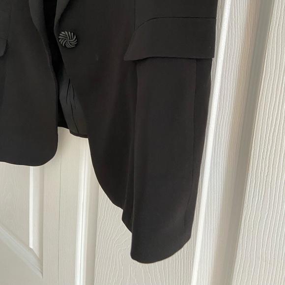 Giorgio Armani black short blazer size 12 - Picture 3 of 7